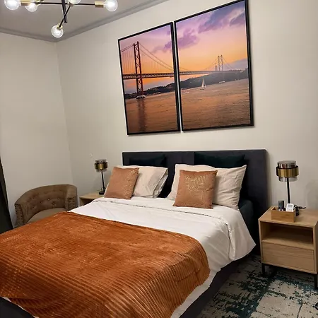 Penzion Park View Lisbonpark View Elegant & Cozy Shared Bath *